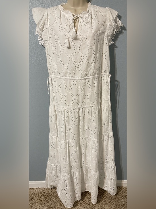J Mclaughlin Dresses & Skirts - J.McLaughlin Elana White Eyelet Cotton Maxi Dress Flutter Sleeve Medium NWT